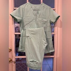 Lagos Scrub Set - Jogger bottoms and one pocket top